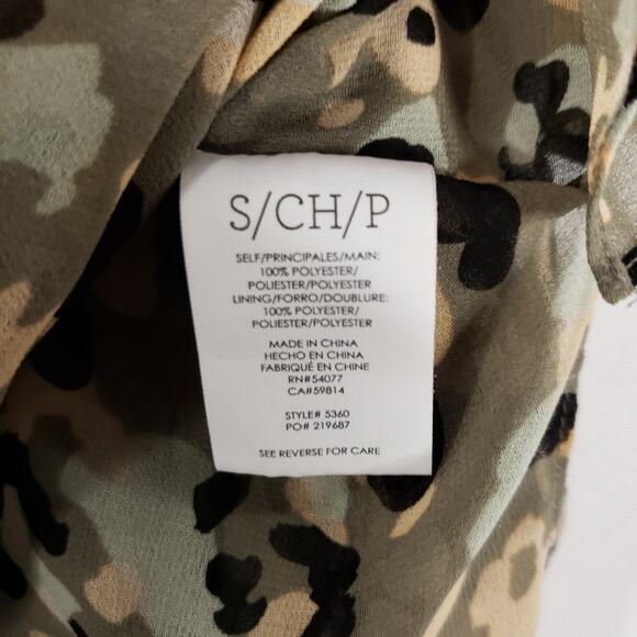 CAbi Blouse Women Small Multicolor Leopard Camo Cold Shoulder Chiffon Casual Top - Picture 6 of 6